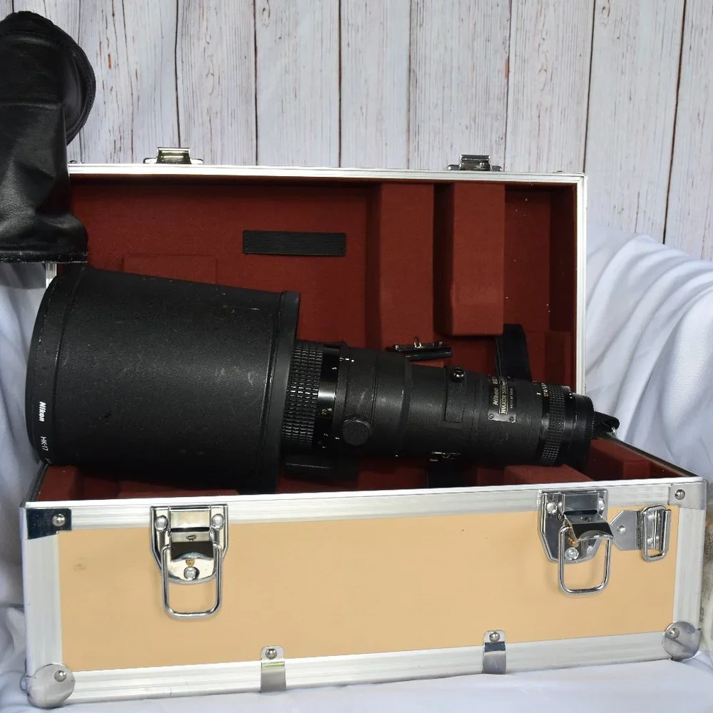 Nikon ED 1:4 P 500 mm telephoto lens mint condition barely used.